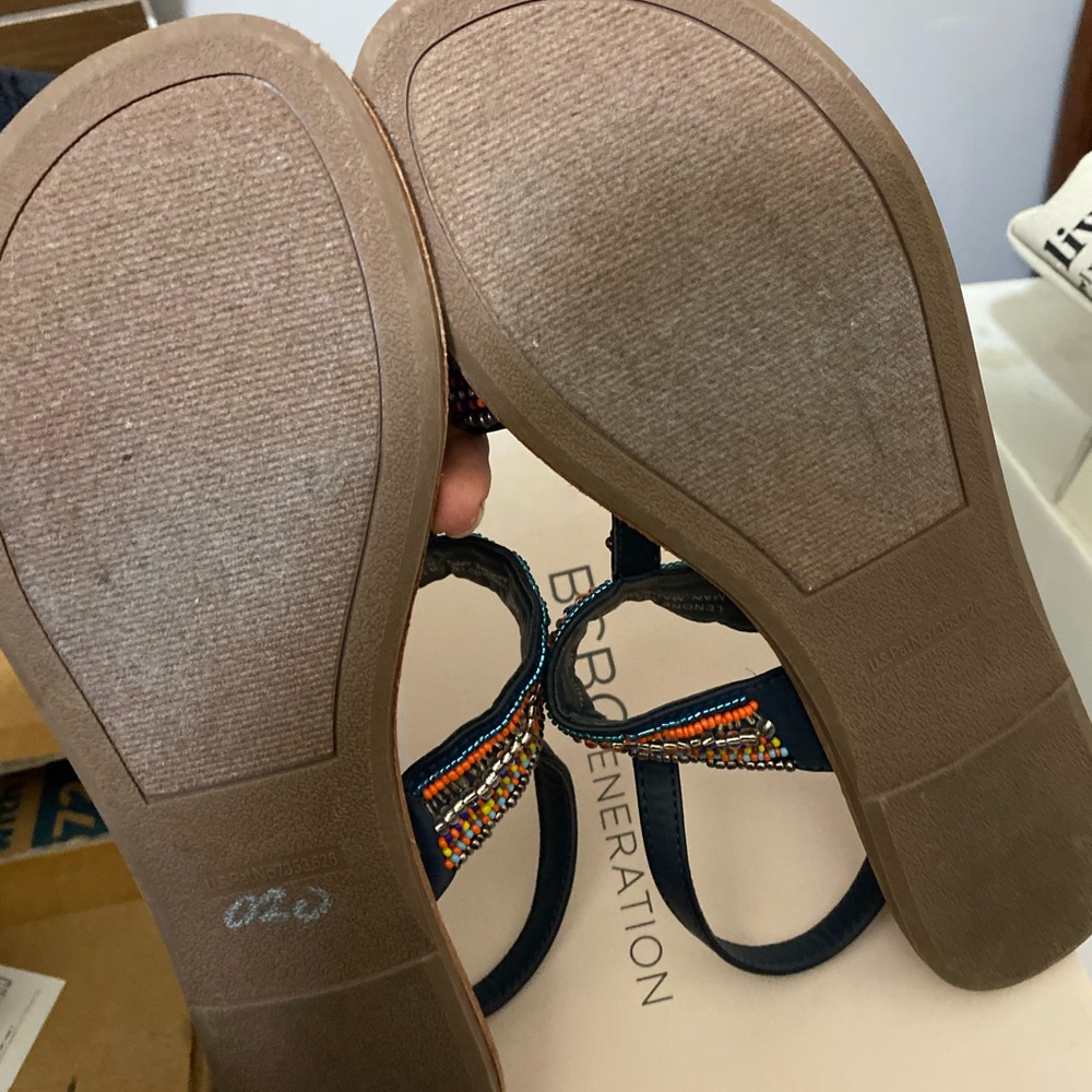 Brand new never worn sandals - Picture 3 of 3